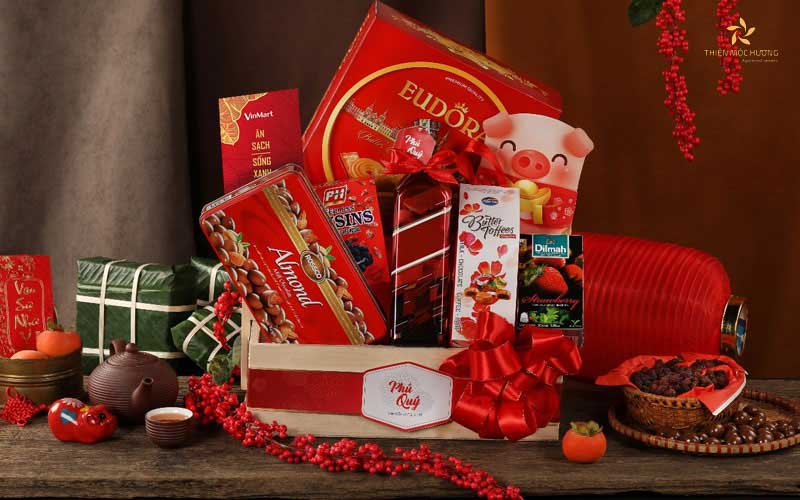 cach-goi-qua-tet-3 Mẫu gói giỏ quà tết đẹp