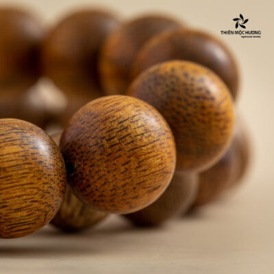 Cận cảnh hạt trầm hương VN vân dọc