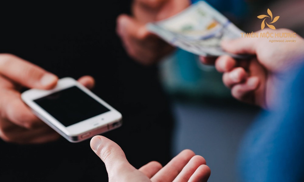 co-nen-mua-dien-thoai-vao-thang-co-hon-3 Tháng cô hồn có nên mua điện thoại không