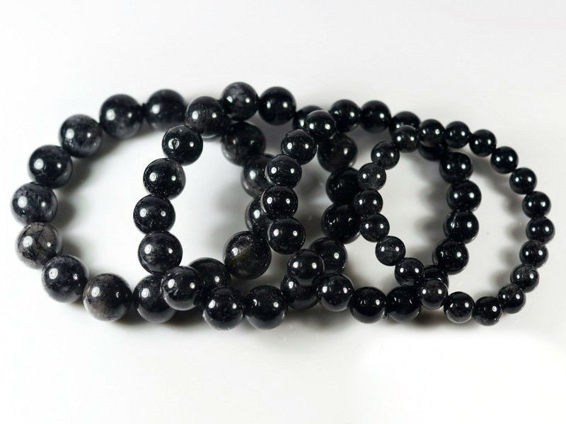 da-thach-anh-den-gia-bao-nhieu-2-1 Giá thành phụ thuộc vào kích thước hạt tạo nên vòng