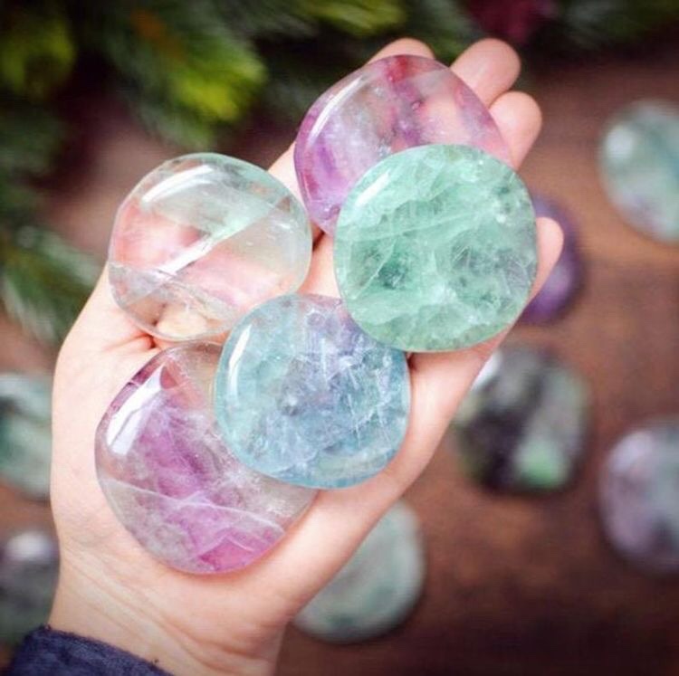 Cách bảo quản đá Fluorite luôn sáng đẹp
