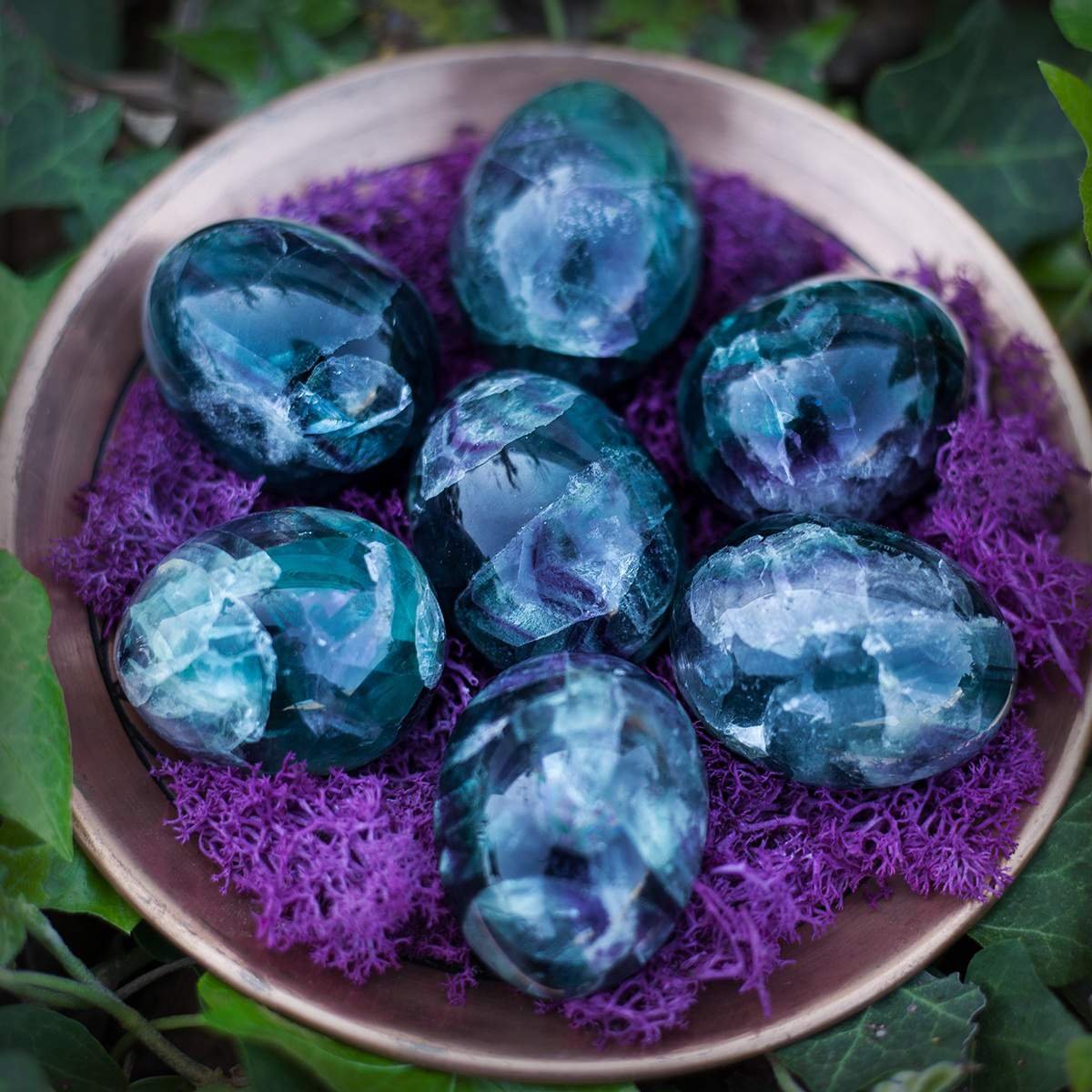 Fluorite màu xanh: giúp giảm cơn đau bụng & rối loạn tiêu hóa, hiệu quả đối với tai, mắt, họng và mũi.