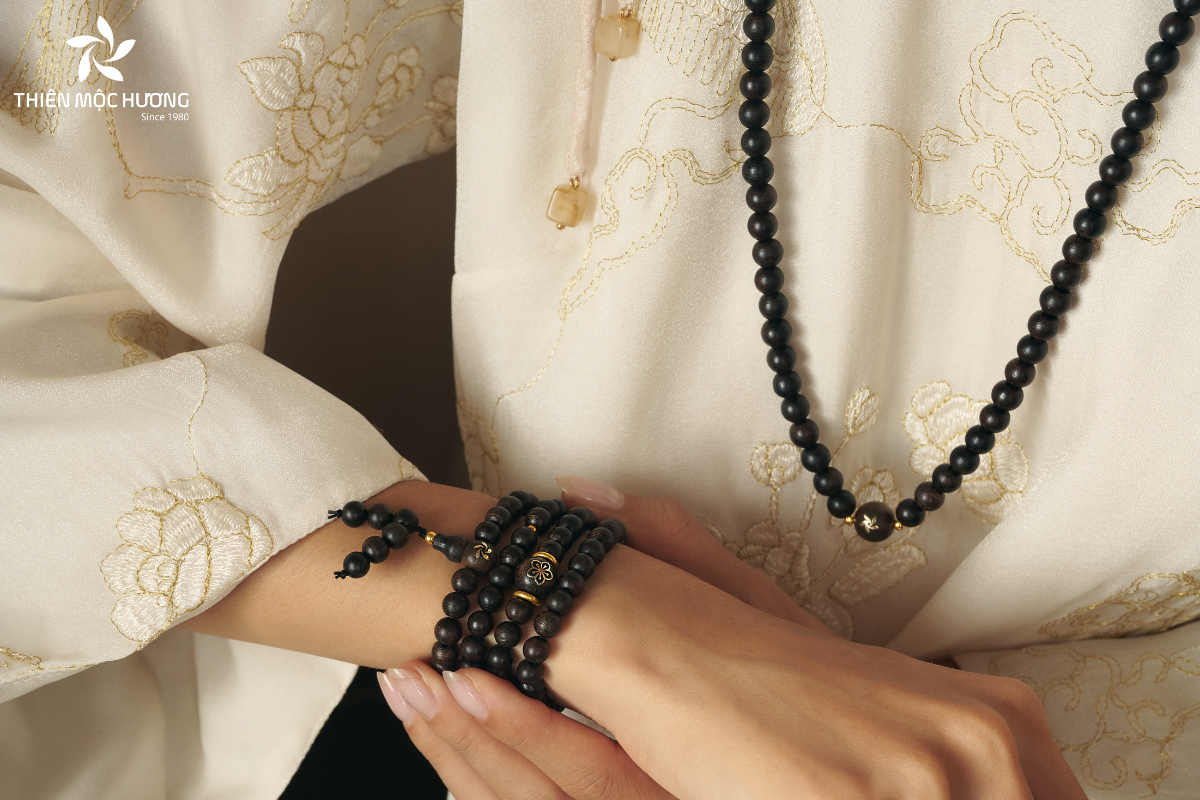 image2 Bà bầu có nên đeo vòng trầm hương hay không cần dựa vào cảm nhận của bản thân
