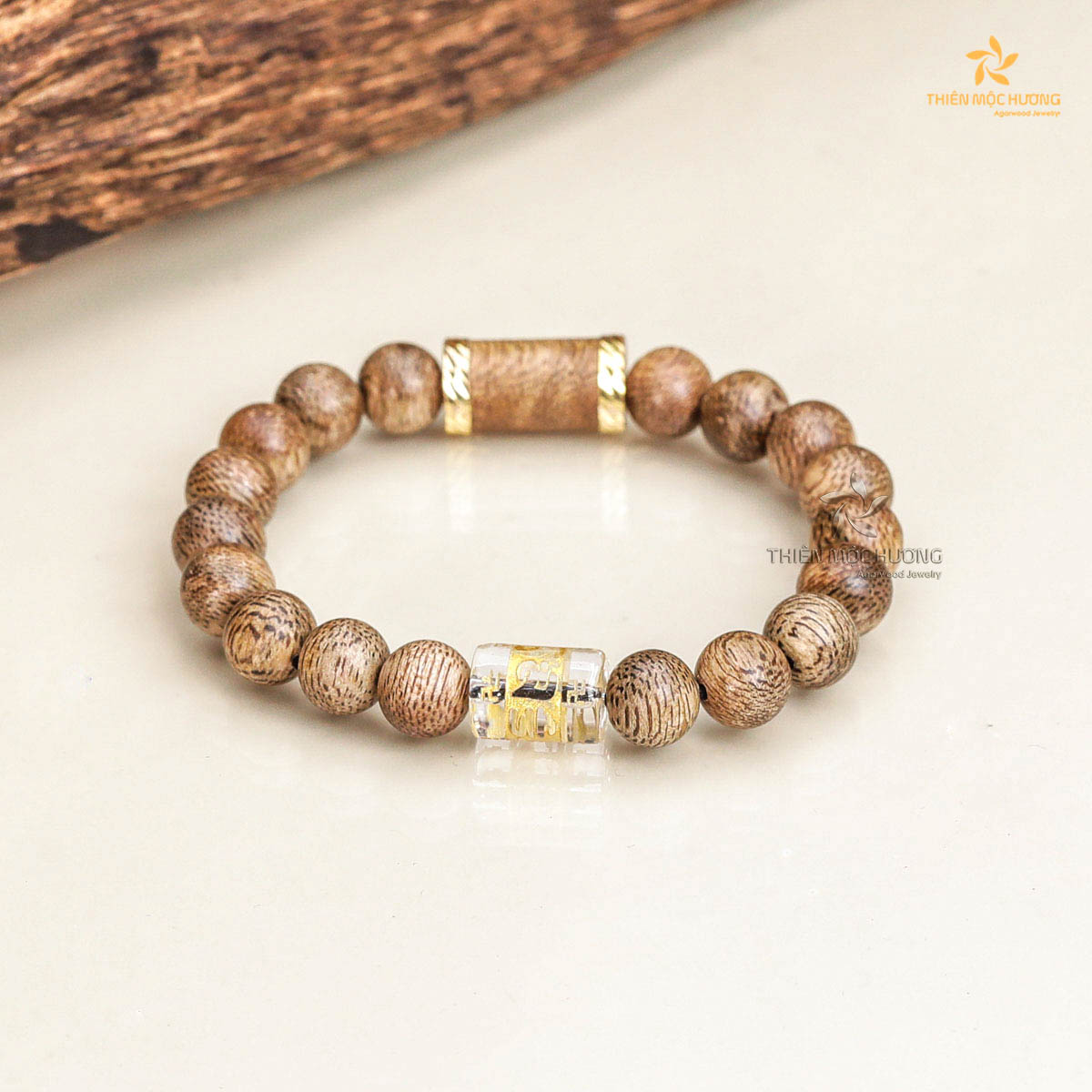 Mang vòng trầm hương trong tháng cô hồn