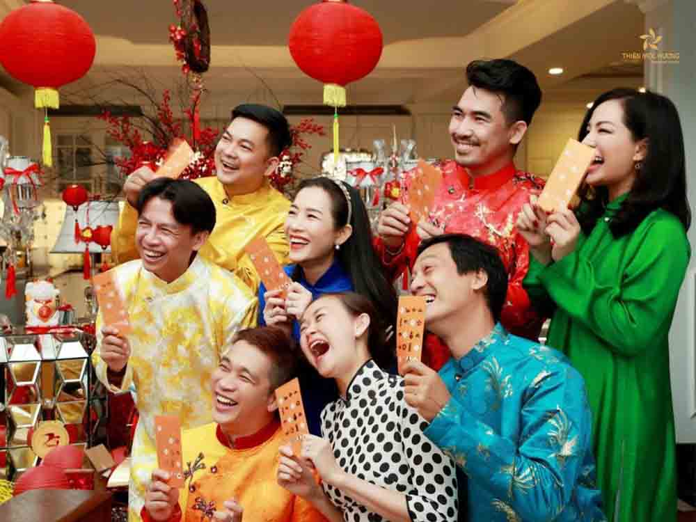 Chúc tết bạn bè ngắn gọn