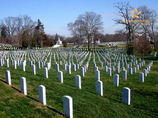 mo-thay-bia-mo Mơ thấy bia mộ đánh con gì?