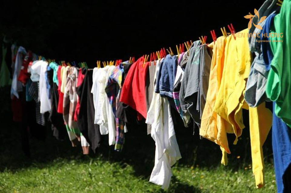 mua-quan-ao-thang-co-hon-7 Những điều nên kiêng kỵ làm với quần áo trong tháng cô hồn