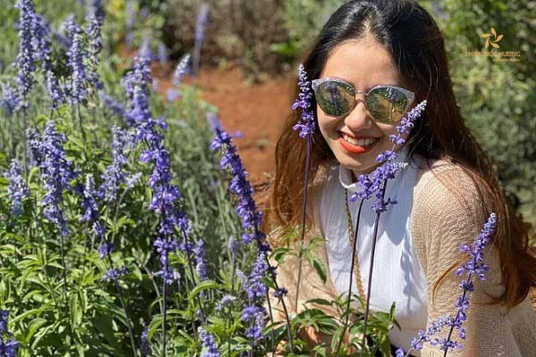 Tuổi Thìn mùng 1 mặc màu gì?