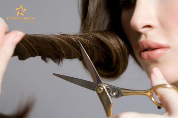 thang-co-hon-co-nen-cat-toc-1-1 tháng cô hồn có được cắt tóc không