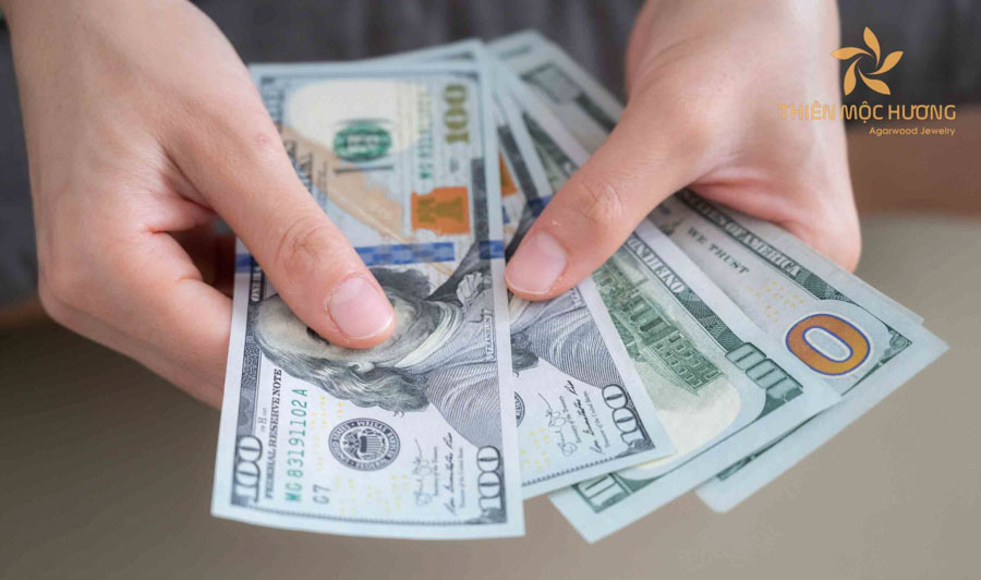 Kiêng kỵ mang tiền mặt nhiều trong tháng cô hồn