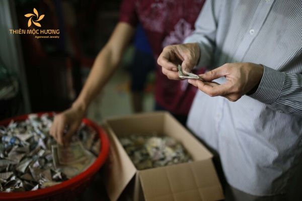 van-khan-co-hon-thang-7 Những lưu ý cần nhớ khi đọc văn cúng cô hồn tháng 7