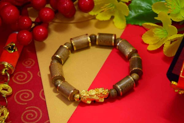 vc3b2ng-tay-tre1baa7m-hc6b0c6a1ng-te1bbb3-hc6b0u-hoc3a0ng-kim-tre1bba5-1-600x400-1 Vòng tay Trầm Hương Tỳ Hưu Hoàng Kim Trụ