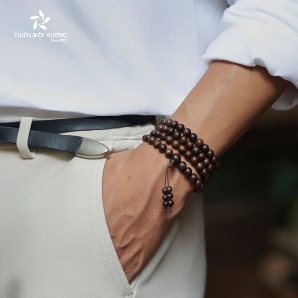 Quà tặng vòng tay trầm hương Tết ý nghĩa cho thầy cô