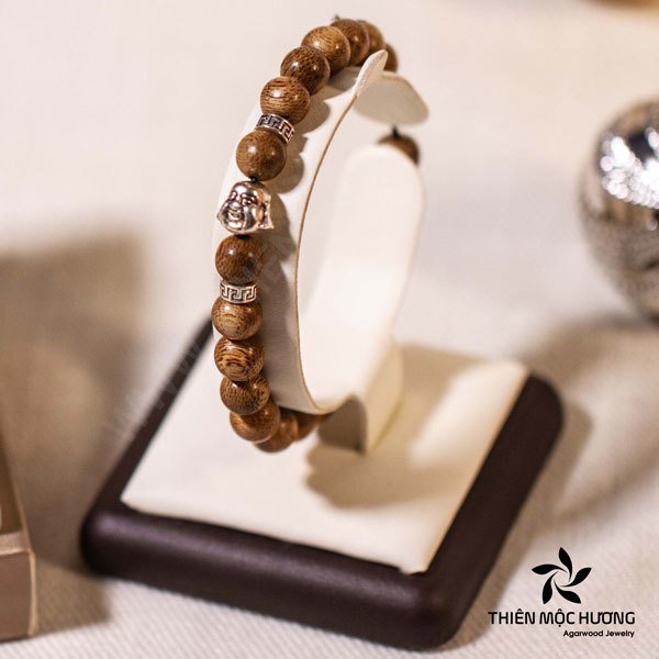 vong-tay-tram-huong-thien-moc-huong-11-1 Vòng trầm hương Phật Di Lặc dành cho lá số tử vi Đinh Hợi 2007