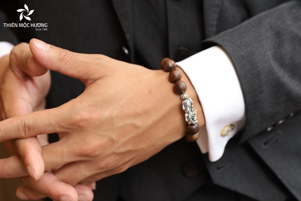 vong-tram-huong-co-y-nghia-gi-06