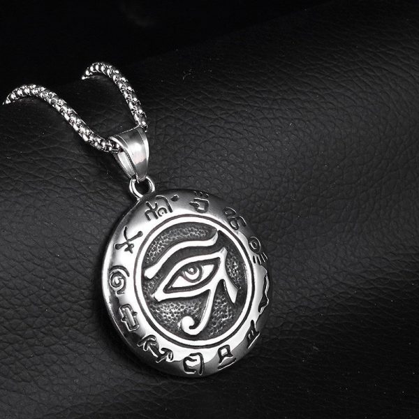 Bùa hộ mệnh là gì? Bùa hộ mệnh Amulet có tốt không?