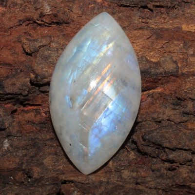 cac-loai-da-quy-mau-trang-mattrang-400x400-1 Đá mặt trăng - Moonstone