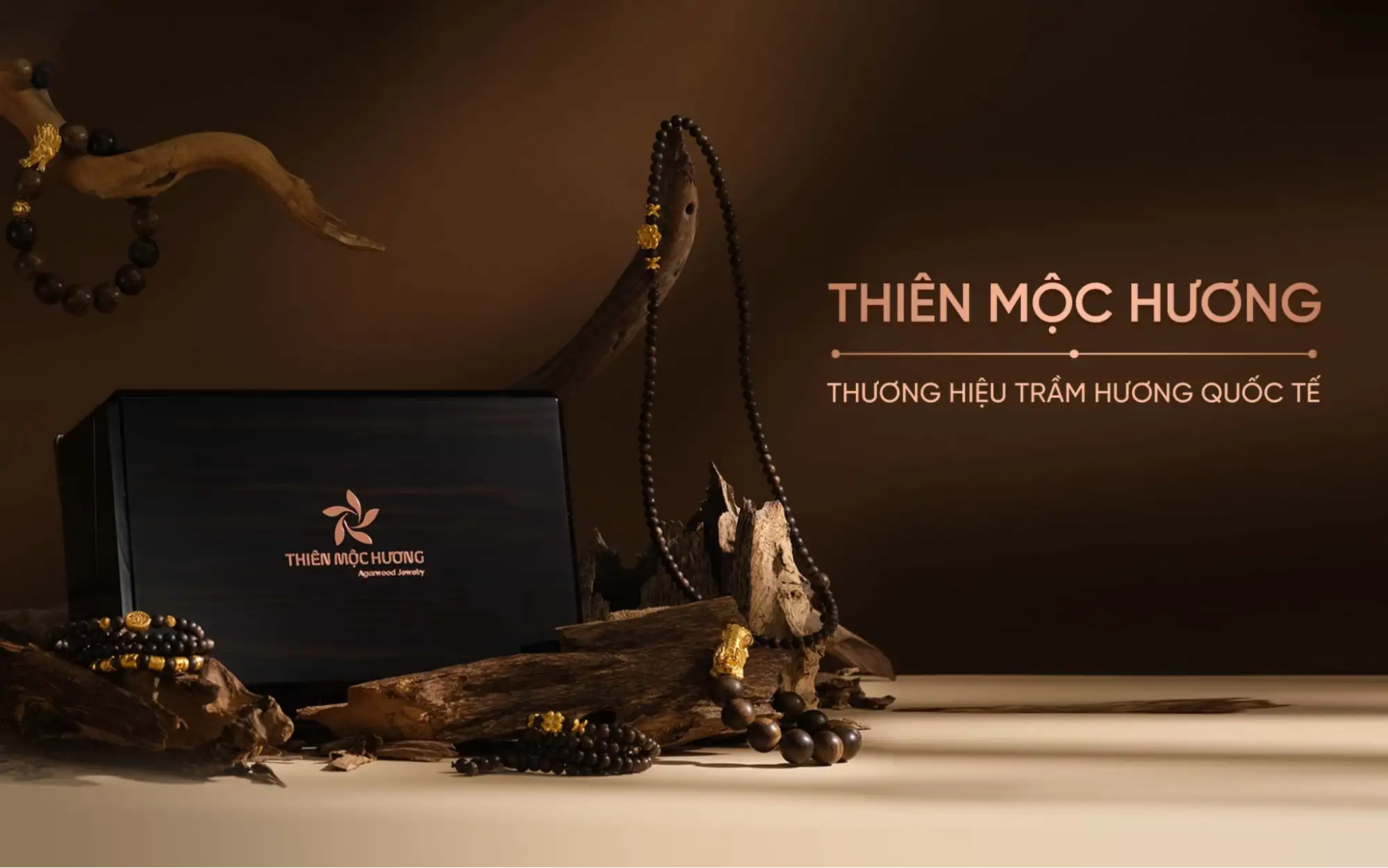 Thiên Mộc Hương là thương hiệu uy tín hàng đầu cung cấp sản phẩm trầm hương và kỳ nam cao cấp, nổi bật với quy trình chế tác tinh xảo và không gian nghệ thuật độc đáo
