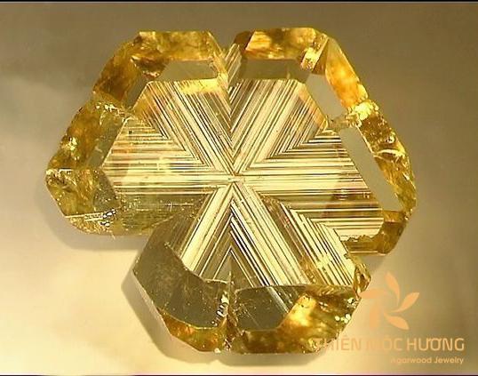 Chrysoberyl vàng quý hiếm