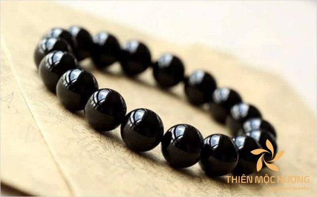 Vòng tay đá mã não đen vận khí hanh thông