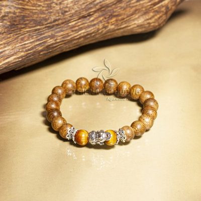 da-mat-ho-2-400x400-1 mệnh kim có đeo được vòng trầm hương không