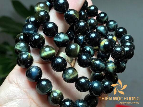 da-mat-ho-gia-3-1 Vòng tay đá mắt hổ xanh khá đặc biệt khi được tạo nên từ loại đá mắt hổ xanh