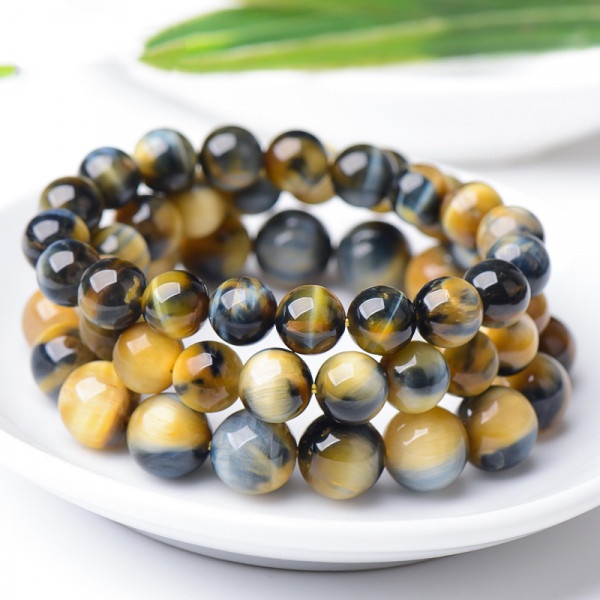 da-mat-ho-hop-voi-tuoi-nao-4-1 Vòng đá mắt hổ xanh đen hay vòng đá mắt chim ưng