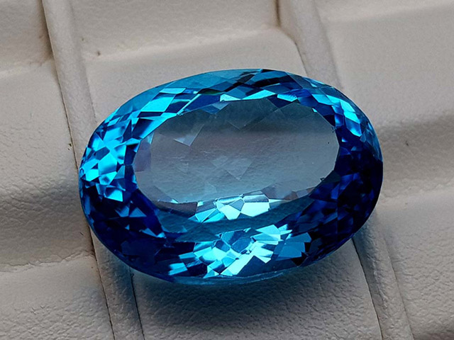 da-quy-mau-xanh-duong-04 Đá Topaz Blue