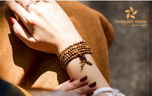 đeo trầm hương bị dị ứng