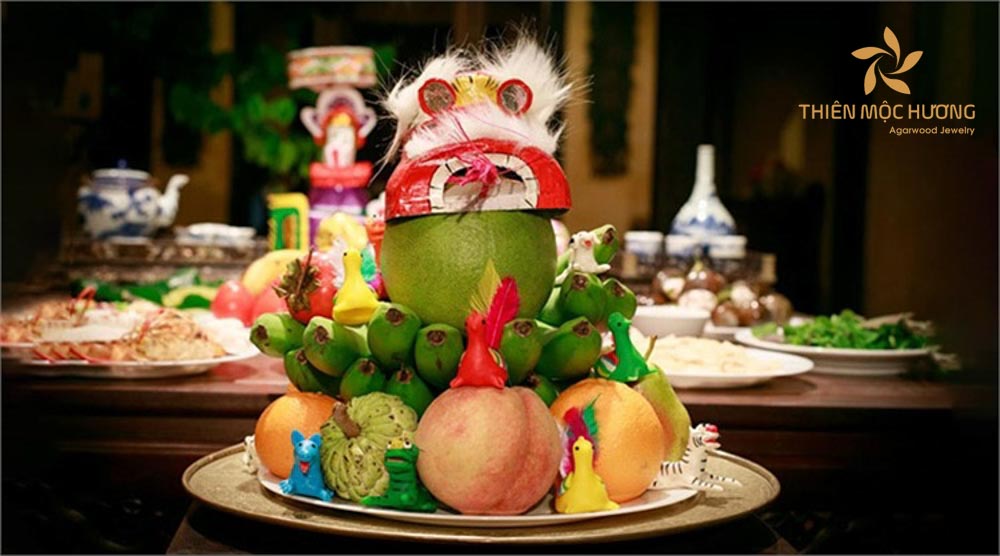 Hình ảnh mâm cúng có trang trí đầu lân