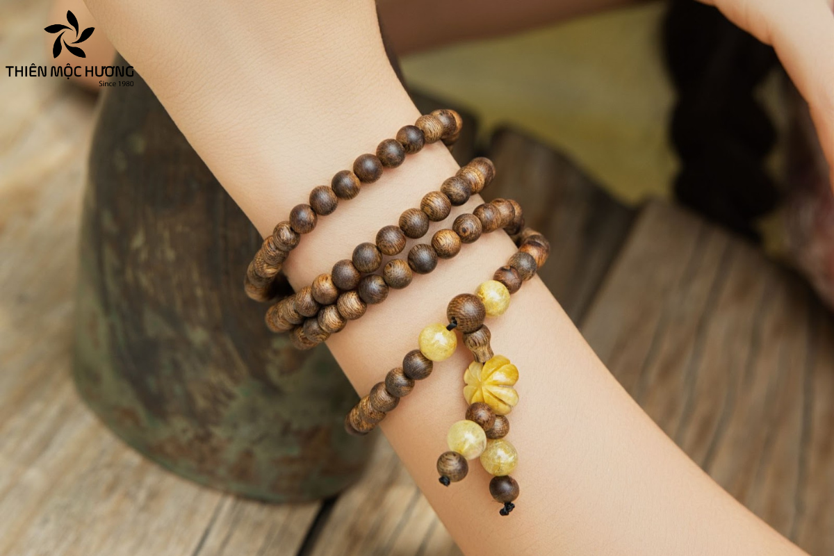 Mệnh Kim đeo gì để thu hút tài lộc