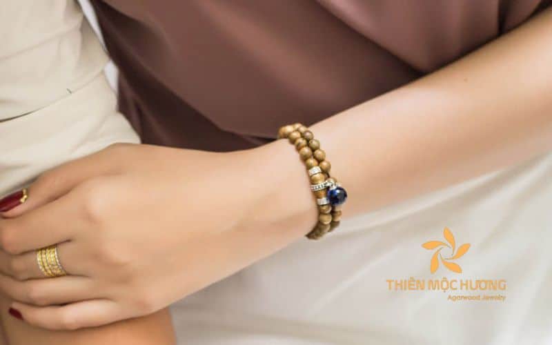 kieng-ky-khi-deo-vong-tram-1 Kiêng kỵ khi đeo vòng trầm hương