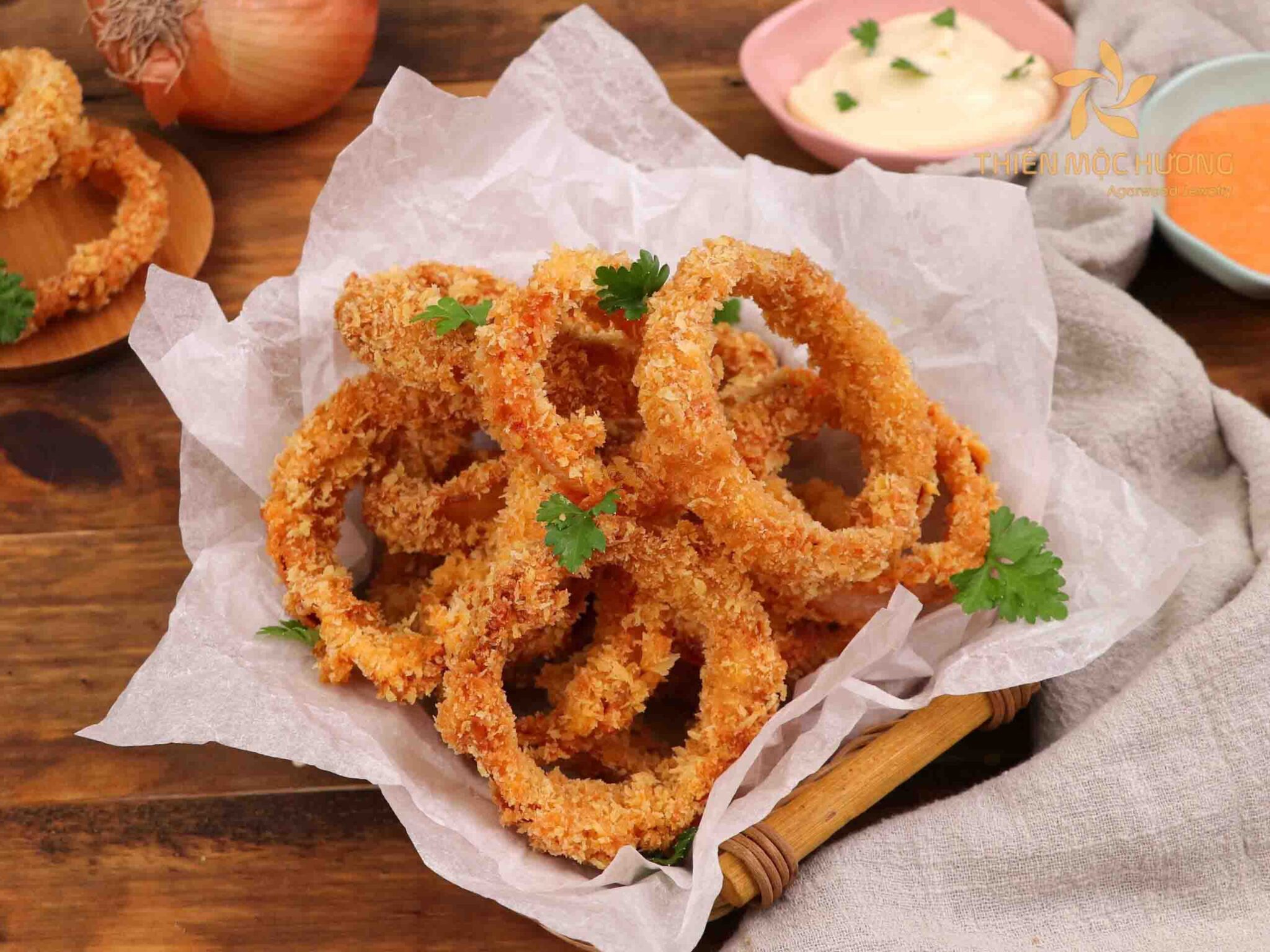 Ăn mực chiên giòn trong ngày Vu Lan