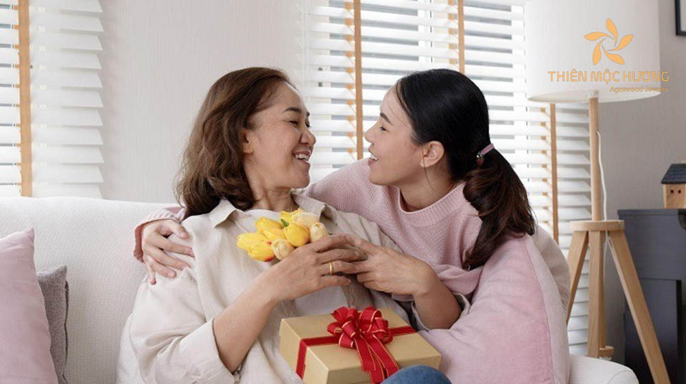 Những lời chúc 20/10 cho mẹ chồng tương lai