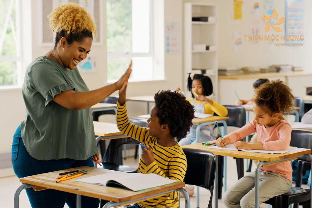 Lời chúc 8/3 cho cô giáo mầm non và tiểu học