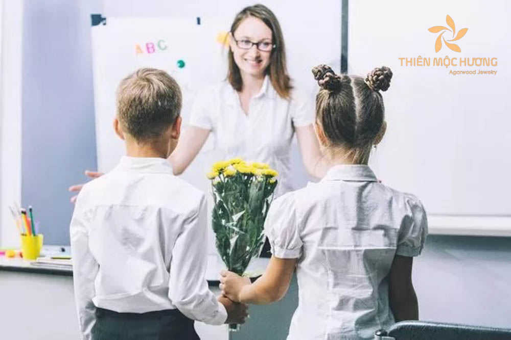 Lời chúc 8/3 cho cô giáo cũ