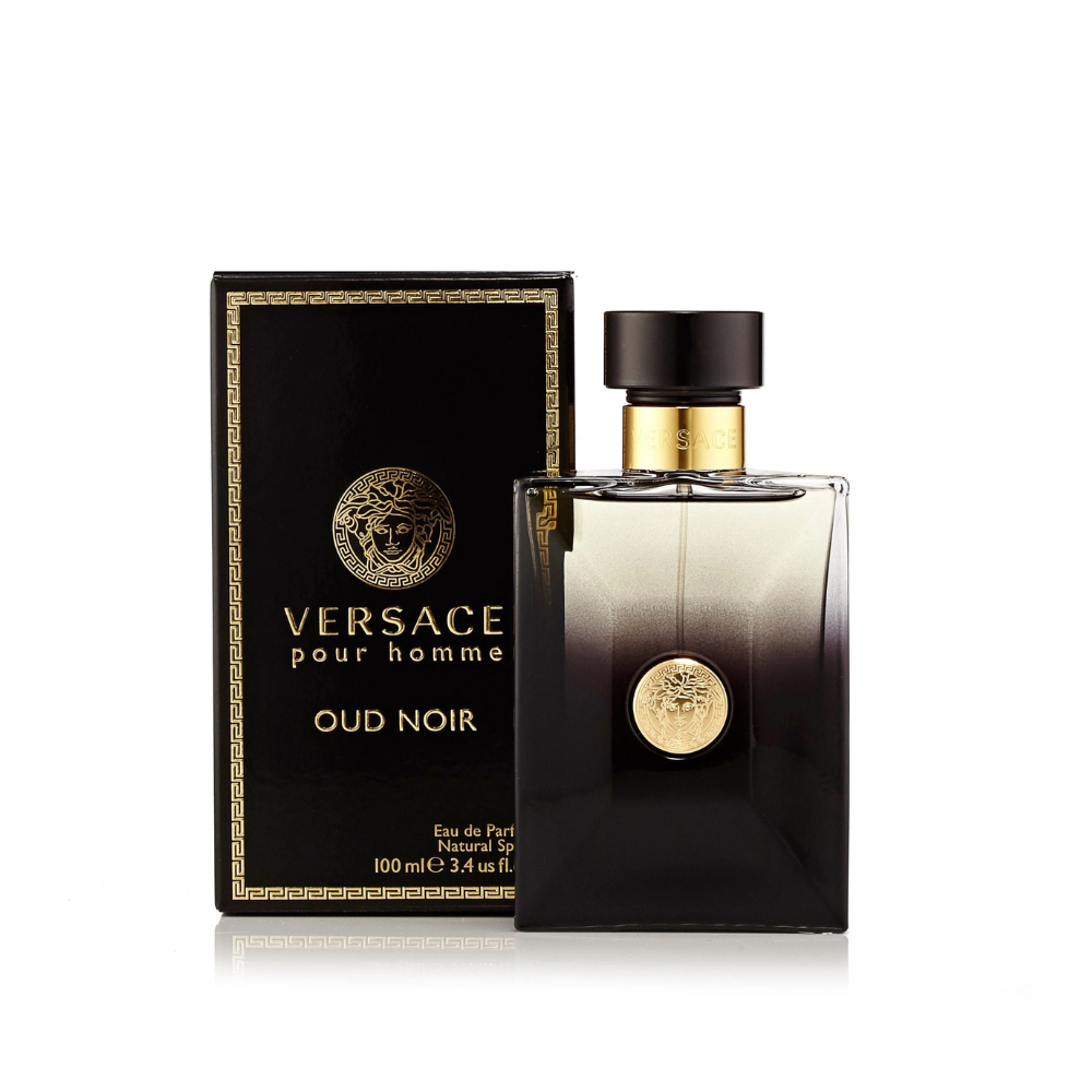 Versace Pour Homme Oud Noir tạo ấn tượng mạnh mẽ với sự kết hợp trầm hương đậm nét và nốt hương phương Đông quý phái, mang phong cách nam tính, lịch lãm, bí ẩn