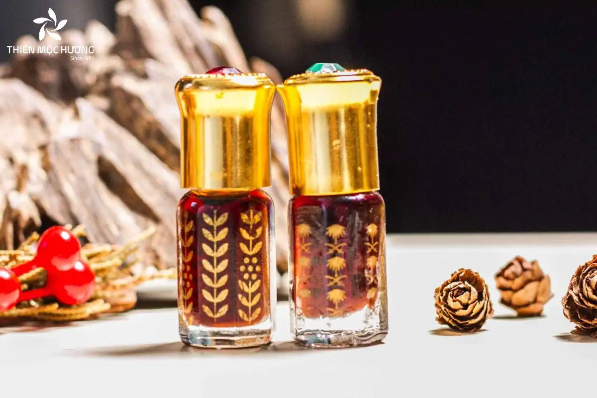 Người sành trầm có thể áp dụng những kinh nghiệm chọn nước hoa phù hợp, từ phong cách cá nhân, độ lưu hương, thành phần nguyên chất đến dung tích và ngân sách