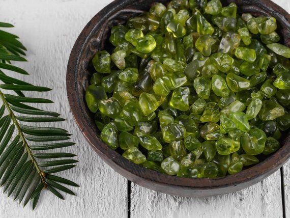 peridot-2 Vậy đá Peridot là "lá bùa hộ mệnh" của những ai?