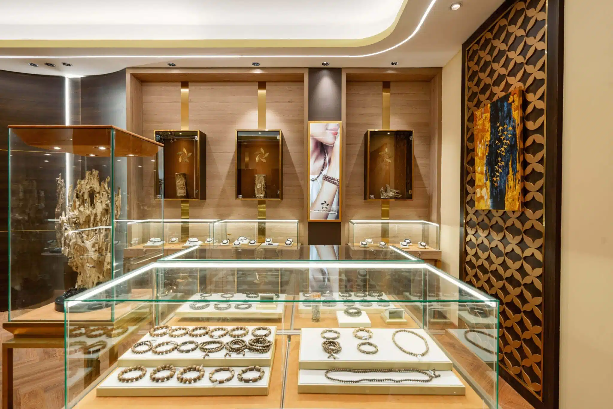 Không gian trưng bày sản phẩm tại Thiên Mộc Hương