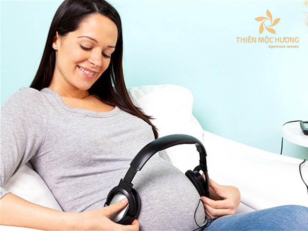 qua-20-10-cho-vo-16 Quà 20/10 cho vợ bầu là tai nghe nhạc phù hợp
