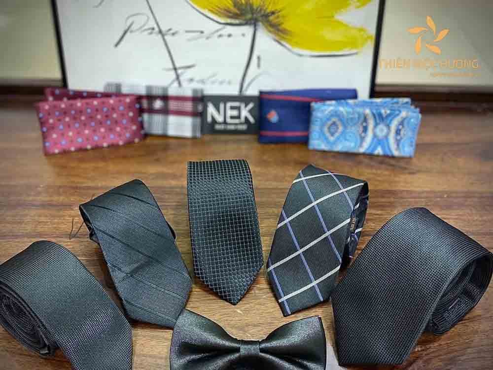 qua-20-11-tang-thay-giao-1 Quà 20/11 tặng thầy giáo là cà vạt thời trang