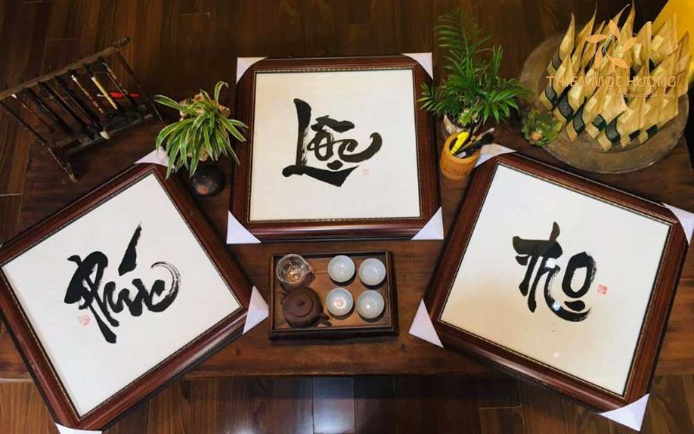 qua-20-11-tang-thay-giao-13 Tặng thầy giáo dịp 20/11 là tranh chữ