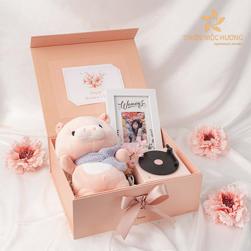 Hộp nhạc tình yêu là món quà tặng 20/10 cho bạn gái ở xa tuyệt vời