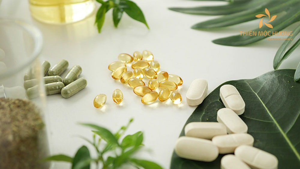 Quan tâm sức khỏe của mẹ chồng bằng thực phẩm chức năng vào ngày 20/10