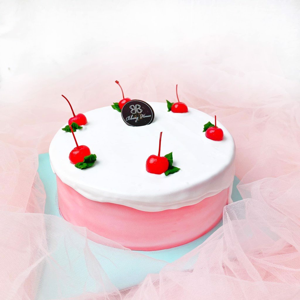 qua-tang-8-32222 Bạn nghĩ sao về quà tặng 8/3 là một chiếc bánh kem