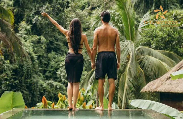 Một chuyến du lịch sẽ là món quà kỷ niệm cho bạn gái hâm nóng tình cảm thành công nhất