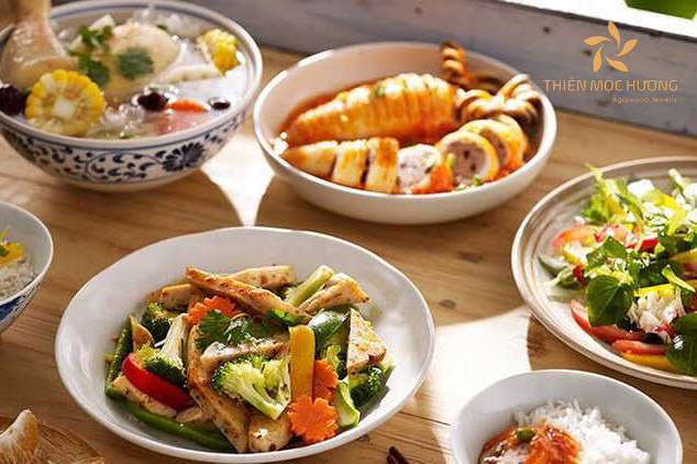 Món quà handmade tặng bạn gái đơn giản là nấu cho nàng một bữa ăn