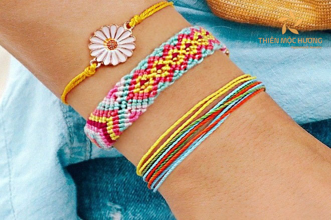 Những chiếc vòng tay có thiết kế độc nhất vô nhị sẽ là quà handmade tặng bạn gái tuyệt vời