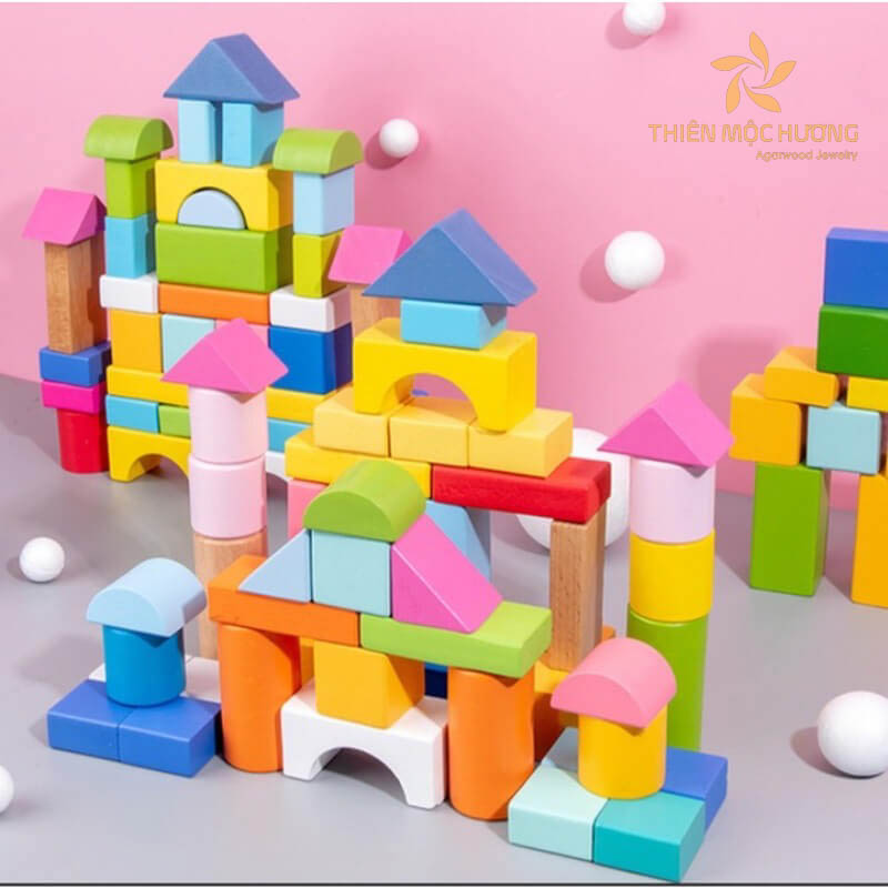 Đồ chơi xếp hình bằng gỗ là món quà tặng cho bé gái 2 tuổi giúp thúc đẩy trí thông minh